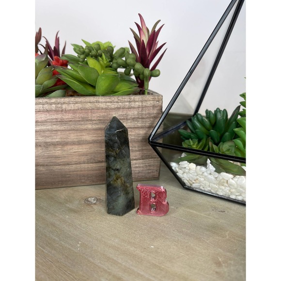 Labradorite Tower Polished Point / Wand Flashy Labradorite - Picture 6 of 7